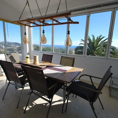 Adjacent To Nature Reserves Διαμέρισμα *